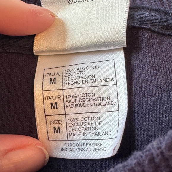 🏔️ Vintage Mickey Mouse Ski Lodge Long Sleeve Men’s Shirt - Never Worn Size M🏔 - Picture 14 of 14